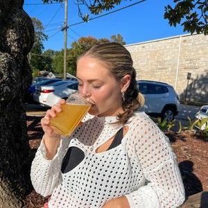 Meet your Posher, Julia